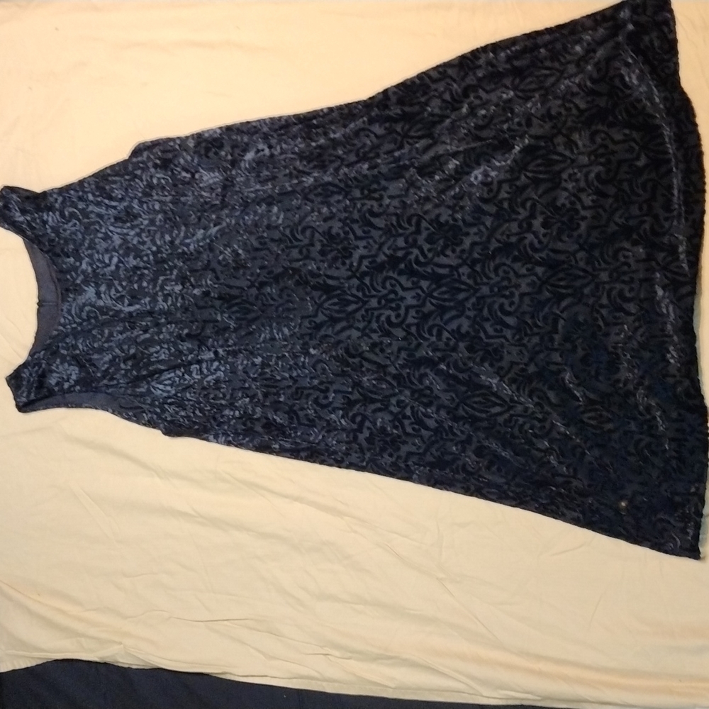 Black crush velvet NY&CO women's size 12 (011)